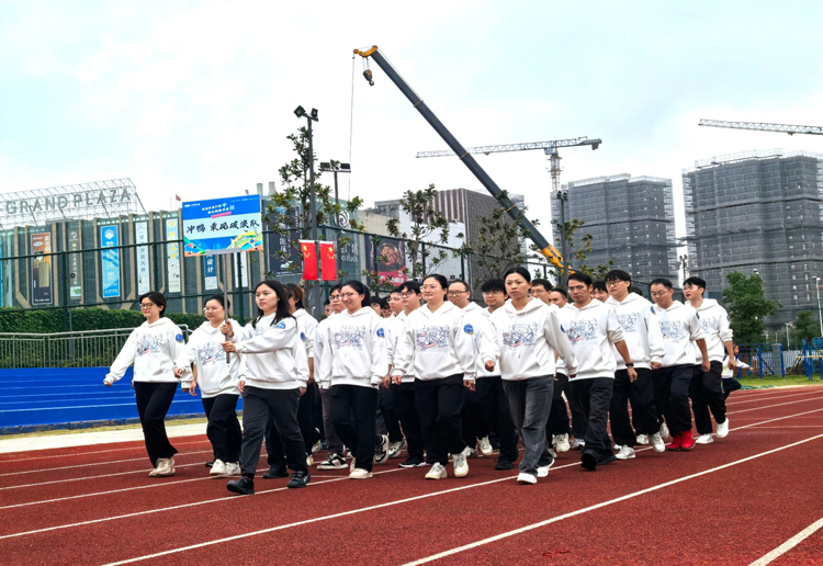 14、沖鴨  乘風(fēng)破浪隊(duì)2.jpg